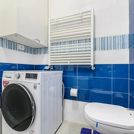 Happy Place 2 * Braşov